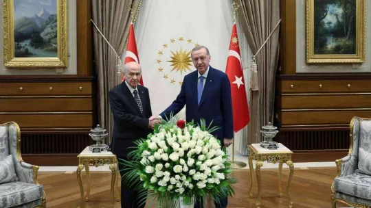 Cumhurbaşkanı Recep Tayyip Erdoğan, Cumhurbaşkanlığı Külliyesi'nde  MHP Genel Başkanı Devlet Bahçeli'yi Kabul etti.