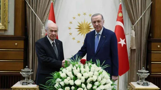 Cumhurbaşkanı Recep Tayyip Erdoğan, Cumhurbaşkanlığı Külliyesi'nde  MHP Genel Başkanı Devlet Bahçeli'yi Kabul etti.