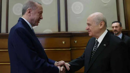 Cumhurbaşkanı Recep Tayyip Erdoğan, Cumhurbaşkanlığı Külliyesi'nde  MHP Genel Başkanı Devlet Bahçeli'yi Kabul etti.