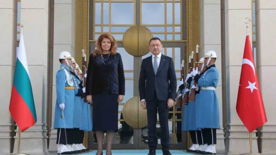 Cumhurbaşkanı Yardımcısı Oktay, Bulgaristan Cumhurbaşkanı Yardımcısı Yotova ile bir araya geldi