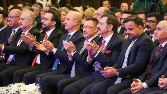 Cumhurbaşkanı Yardımcısı Oktay, '5. Verimlilik ve Teknoloji Fuarı' açılışına katıldı