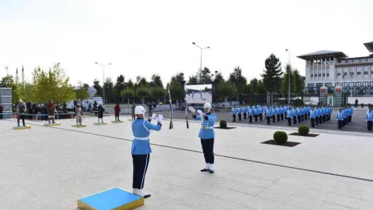 Cumhurbaşkanlığı Muhafız Alayı'nda nöbet değişimi töreni