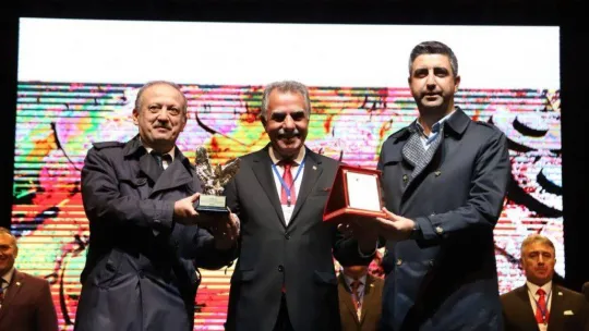 Cumhuriyet Bayramı Kardeş Kültürleri Kartal'da buluşturdu