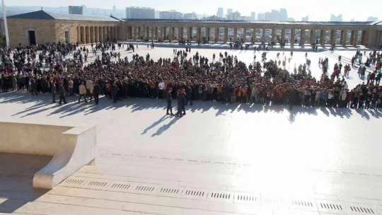 Cumhuriyetin 100. yılı için Galatasaray Yönetiminden Anıtkabir'e ziyaret