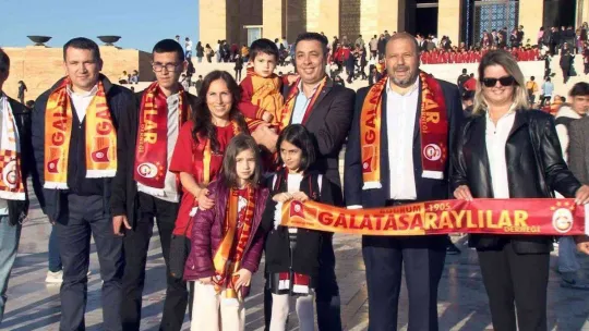 Cumhuriyetin 100. yılı için Galatasaray Yönetiminden Anıtkabir'e ziyaret