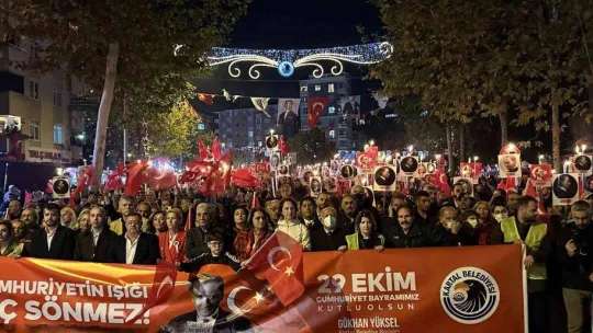 Cumhuriyetin 99'uncu yılı Kartal'da coşkuyla kutlandı