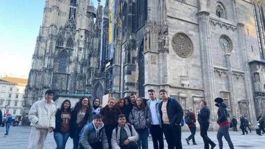 Cunda MTAL öğrencileri Prag'dan döndü