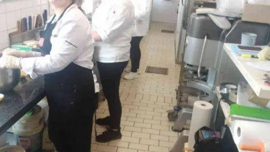 Cunda MTAL öğrencileri Prag'dan döndü