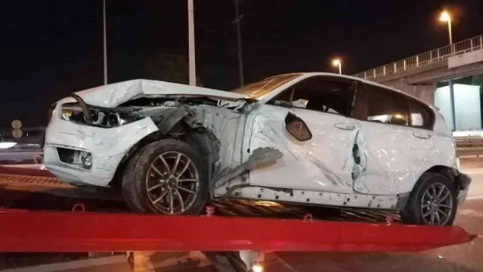 D-100'de 5 araç birbirine girdi, kilometrelerce kuyruk oluştu