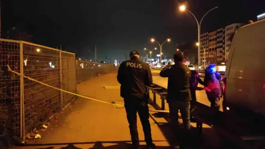 D-100 karayoluna bırakılan şüpheli çanta fünyeyle patlatıldı