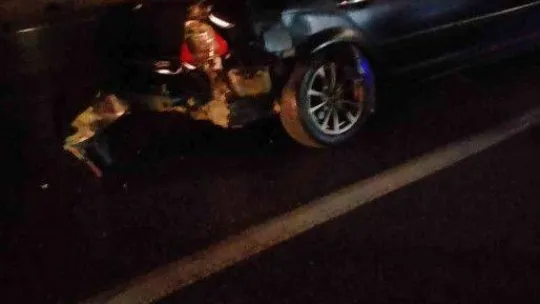 D-140'da kontrolden çıkan otomobil bariyerlere çarptı: 1 yaralı