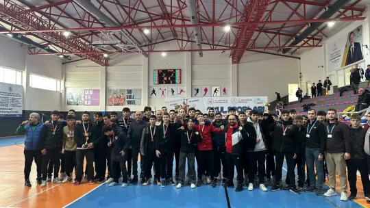 Okul Sporları Kapsamında Düzenlenen Futsal Turnuvası Tamamlandı