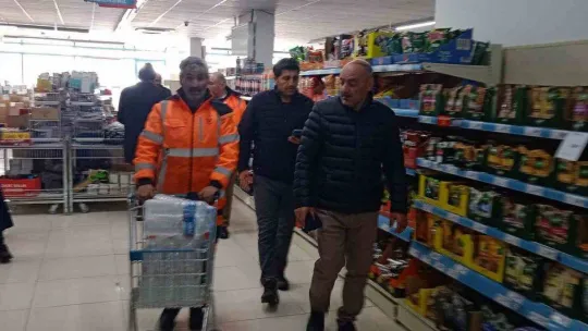 Demiryolu çalışanlarından deprem bölgesine yardım