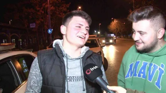 Denetimde ceza yedi, şarkı söyledi