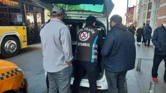 Denetime ağzında sigarayla takılan taksiciye ceza: Bir anlık dalgınlığımıza geldi