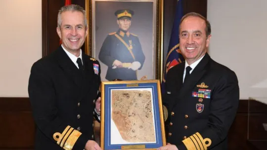 Deniz Kuvvetleri Komutanı Tatlıoğlu, NATO Müttefik Deniz Kuvvetleri Komutanı Blount ile bir araya geldi