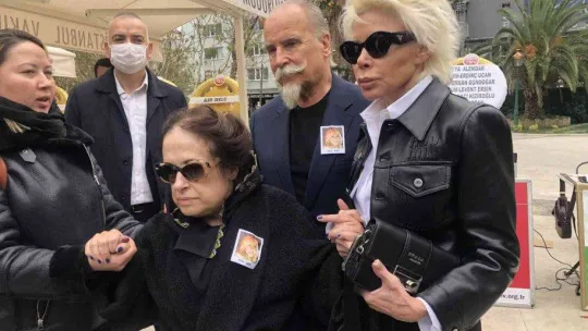 Denizde kaybolan iş kadını Dilek Ertek için gıyabi cenaze namazı kılındı