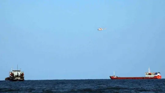 Denizde kaybolan şahsı ekipler didik didik arıyor