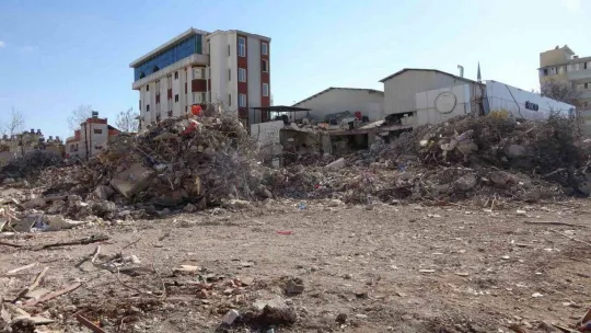 Deprem Adıyaman'da 6 oteli yıktı