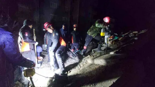 Deprem bölgesinde cansiperane mücadele