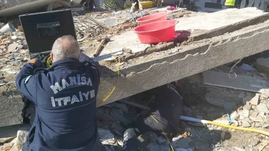 Deprem bölgesinde cansiperane mücadele