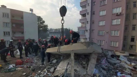 Deprem bölgesinde cansiperane mücadele