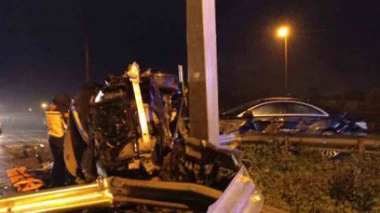 Deprem bölgesine giderken kazaya karıştılar: 2 yaralı