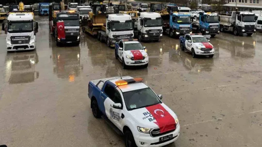 Deprem bölgesine takviyeler sürüyor