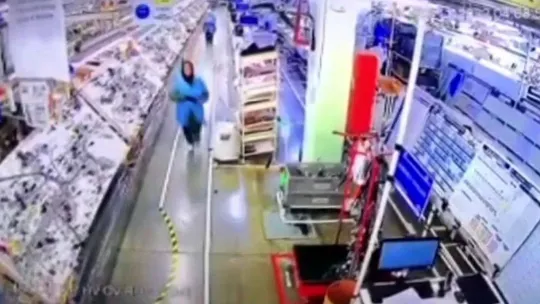 Deprem sonrası tepki çeken görüntü