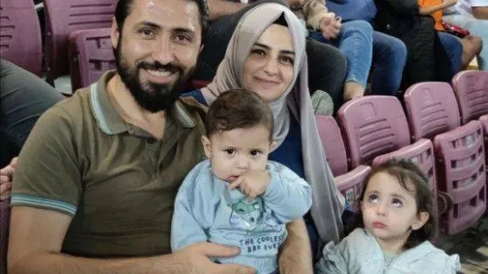 Depremde hayatını kaybeden baba ve oğul toprağa verildi