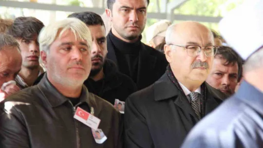 Depremde şehit olan İzmirli asker, son yolculuğuna uğurlandı