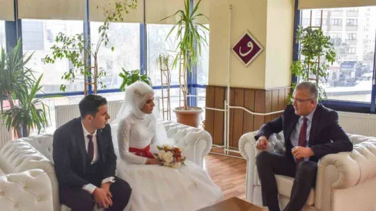 Depremzede çift Karacabey'de dünyaevine girdi