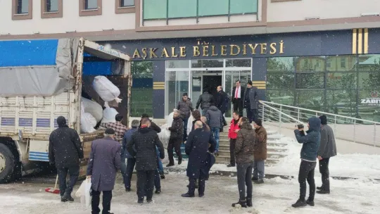 Depremzedeler için herkes yardıma koştu