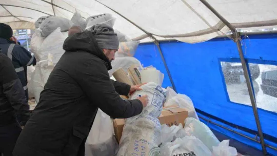 Depremzedeler için Sındırgı tek yürek oldu