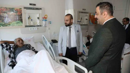 Depremzedelere Rektör Kalan'dan ziyaret