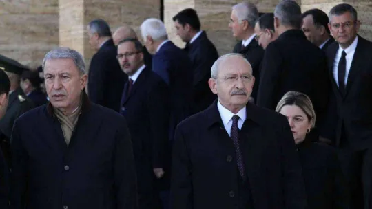 Devlet erkanı vefatının 84'üncü yıldönümünde Ata'nın huzurunda