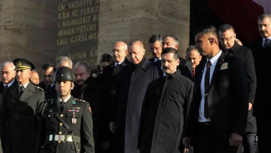 Devlet erkanı vefatının 84'üncü yıldönümünde Ata'nın huzurunda