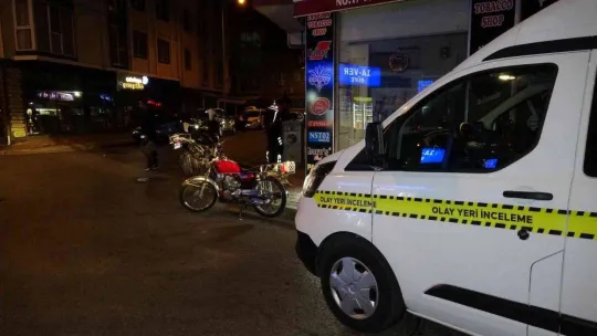 Devriye gezen polisi görünce motoru bırakarak sırra kadem bastı