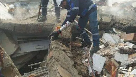 Dicle Elektrik tüm imkanlarıyla depremle mücadeleye destek veriyor