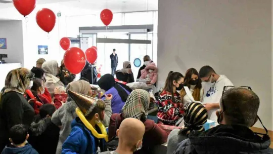 Dilek ağacı çocukların hayallerini süsledi