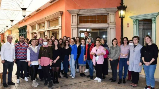 Dilek ağacı çocukların hayallerini süsledi