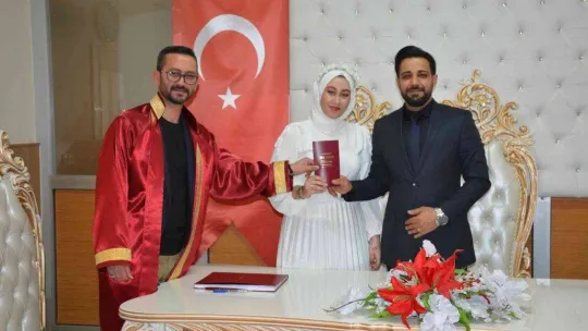 Dilovası'nda 440 çift mutluluğa 'evet' dedi