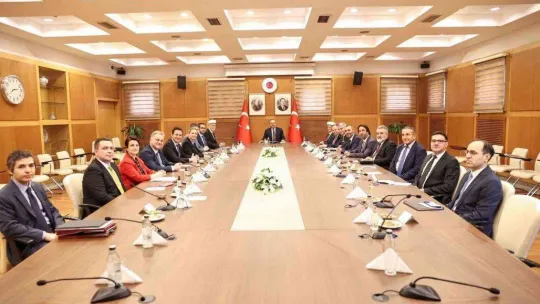 Dışişleri Bakanı Çavuşoğlu: 'Batı Trakya Türklerini hiçbir zaman yalnız bırakmadık, bırakmayacağız'