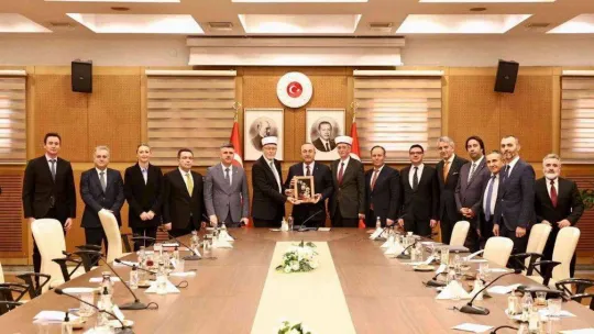 Dışişleri Bakanı Çavuşoğlu: 'Batı Trakya Türklerini hiçbir zaman yalnız bırakmadık, bırakmayacağız'