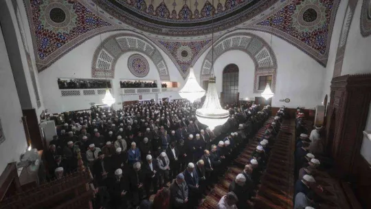 Diyanet İşleri Başkanı Erbaş: 'Çocuklarımızı ve gençlerimizi sırat-ı müstakimde daim tutacak şeyleri yapmak için gayret etmeliyiz'