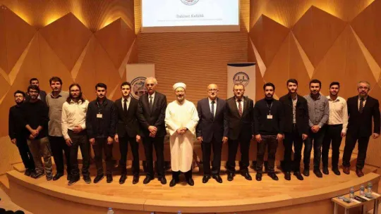 Diyanet İşleri Başkanı Erbaş: 'Hurafelerle, aşırılıklarla toplumun zihni bozulmaya çalışılıyor'