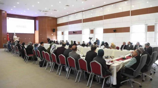 Diyanet İşleri Başkanı Erbaş: 'Aile, insanın neslinin korunması noktasında vazgeçilmez bir kurumdur'