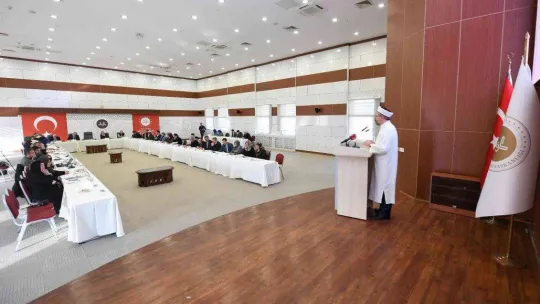 Diyanet İşleri Başkanı Erbaş: 'Aile, insanın neslinin korunması noktasında vazgeçilmez bir kurumdur'