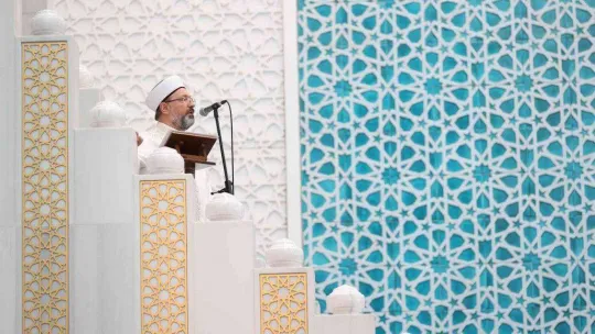 Diyanet İşleri Başkanı Erbaş: 'Her türlü ihmal ve istismara karşı hep birlikte mücadele edelim'