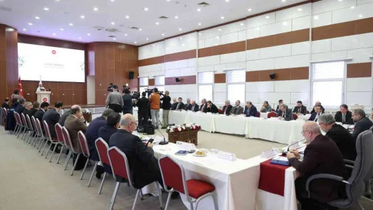 Diyanet İşleri Başkanı Erbaş: 'Yarına dair söyleyecek sözü, hedefi ve ideali olanlar bugünün gençlerinin gündeminden haberdar olmak zorundadır'